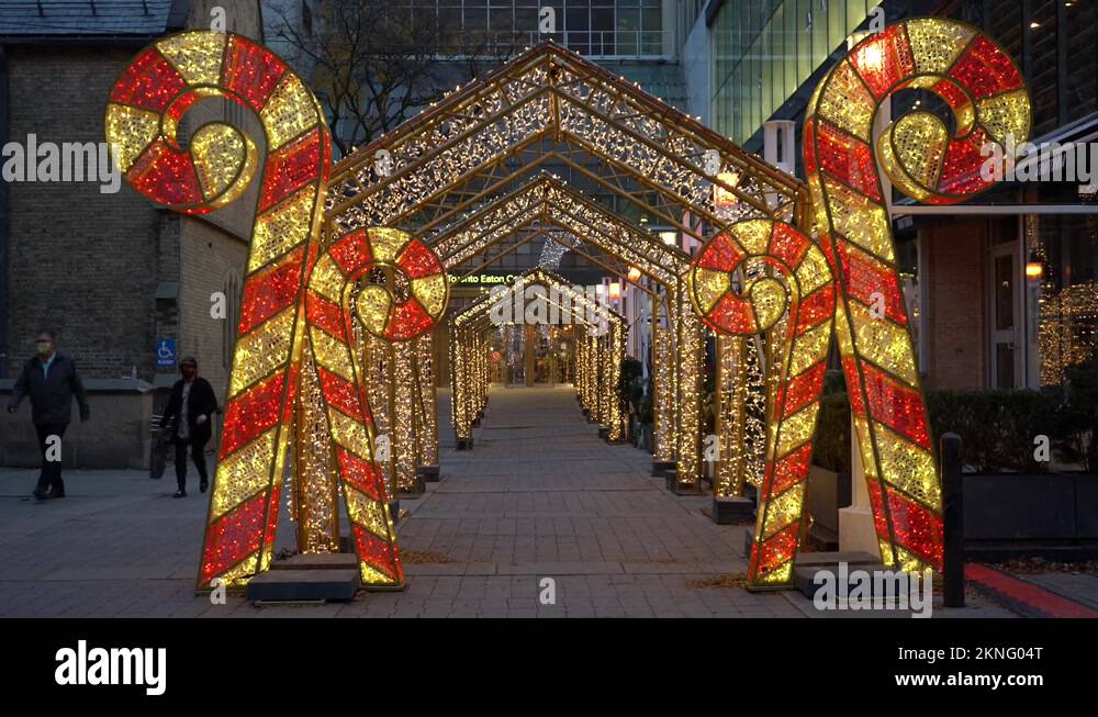 Christmas lights holiday toronto display business fantastic amazing cheapflights displays season outdoor canada funcage flights cheap cavalcade Outdoor Winter Entrance Decorations Christmas Lights at CF Toronto