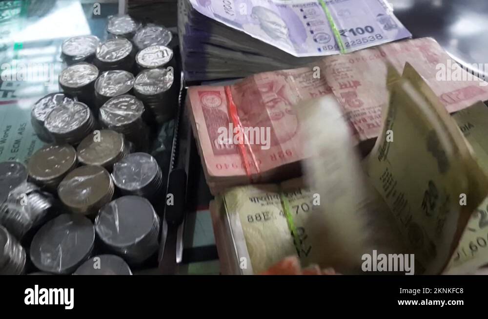 200 rupees Stock Videos & Footage - HD and 4K Video Clips - Alamy