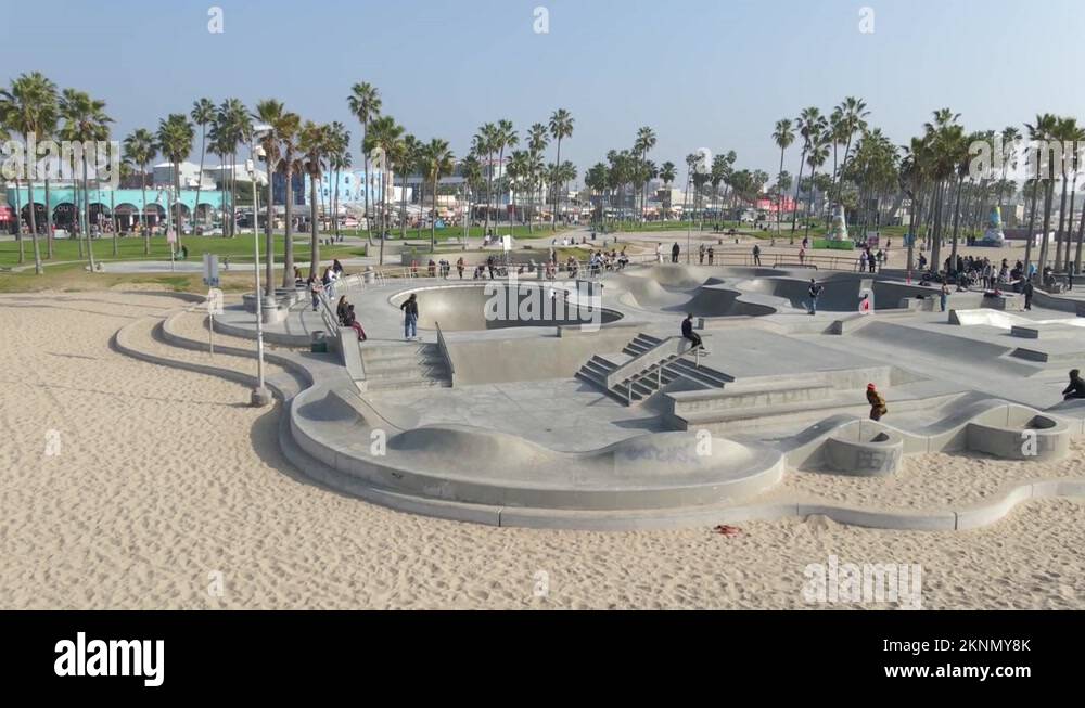 Beautiful footage of Venice beach skate park in Santa Monica California ...