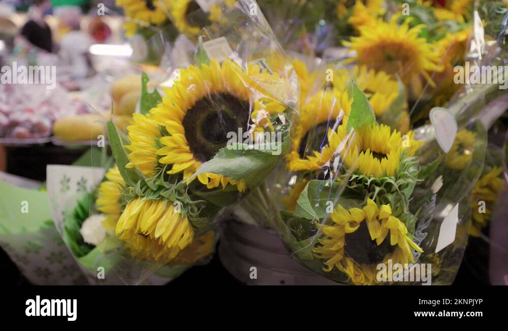 Grocery store flower Stock Videos & Footage HD and 4K Video Clips Alamy