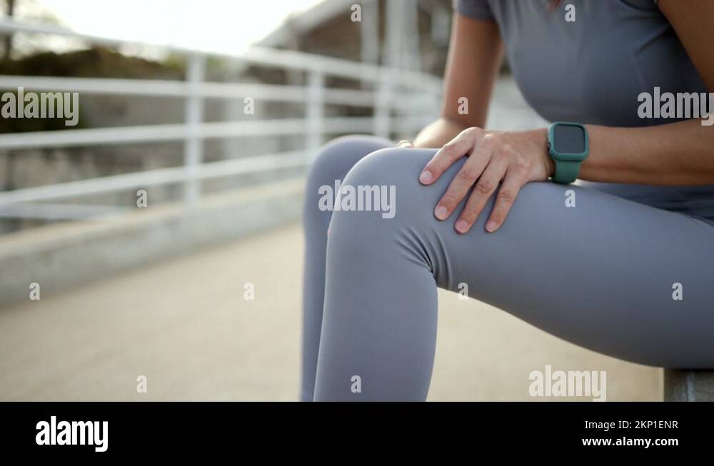Sore knees Stock Videos & Footage HD and 4K Video Clips Alamy