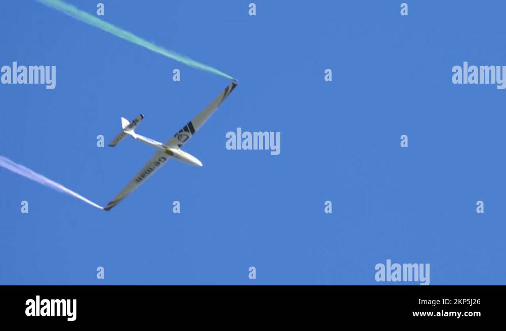 Red glider Stock Videos & Footage HD and 4K Video Clips Alamy