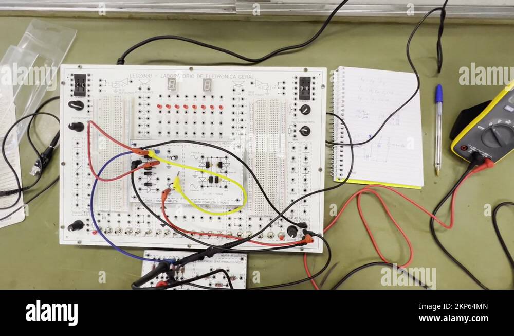 Breadboard circuit Stock Videos & Footage - HD and 4K Video Clips - Alamy