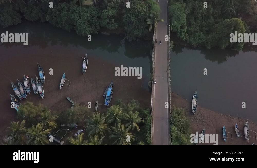 Canoe boats india Stock Videos & Footage HD and 4K Video Clips Alamy