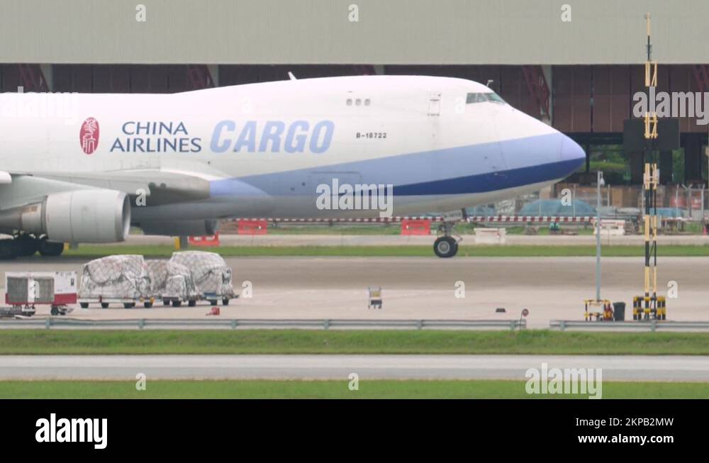 China Airlines Cargo Jet On The Taxiway Of Changi Airport In Singapore Stock Video Footage Alamy