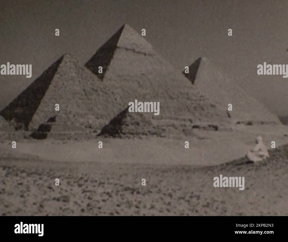 Egyptian Pyramids 1920s vintage archival footage Climbing the Pyramids Stock Video Footage Alamy