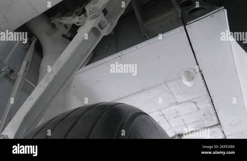 The structure of the landing gear of the aircraft, its location in the