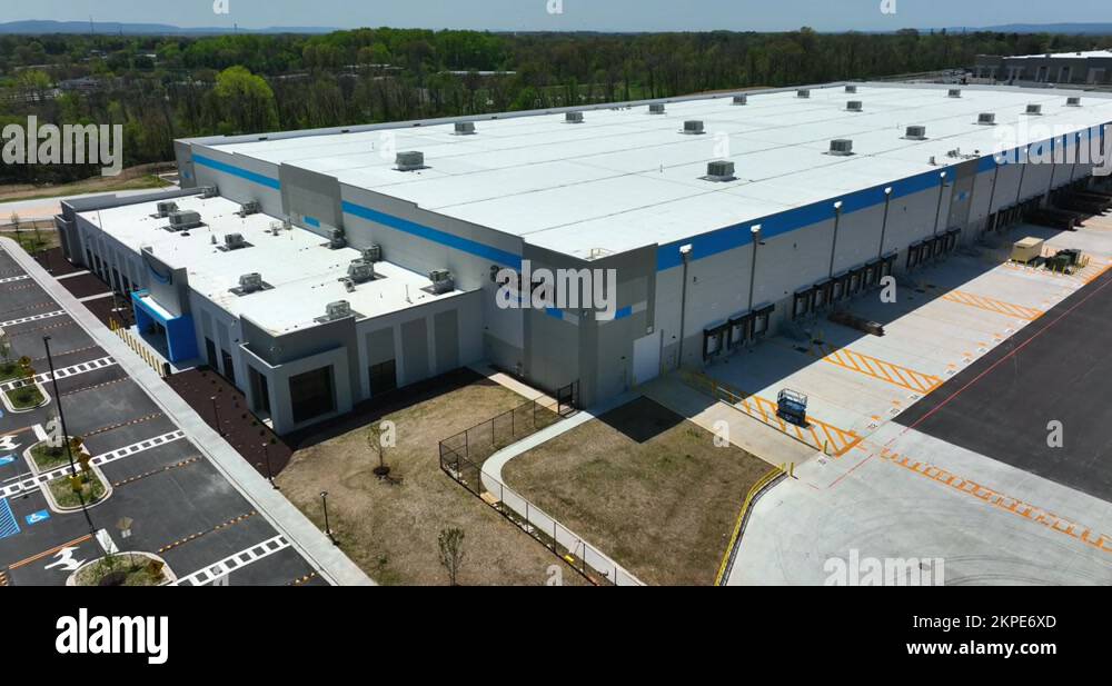 Amazon distribution center warehouse. New design and truck loading docks Stock Video Footage Alamy