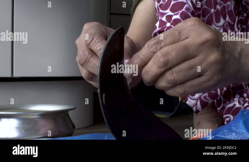 Garlic clove peeled Stock Videos & Footage HD and 4K Video Clips Alamy