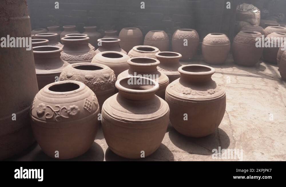Handcrafted clay pot at Dharavi, Mumbai, India Stock Video Footage - Alamy
