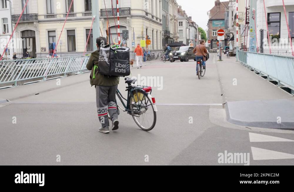 Uber Eats Bike Rider Stock Videos Footage HD And 4K Video Clips Alamy uber-eats-bike-rider-stock-videos-footage-hd-and-4k-video-clips-alamy