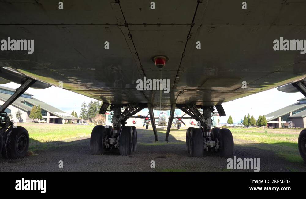 Boeing 747 aircraft Stock Videos & Footage - HD and 4K Video Clips - Alamy
