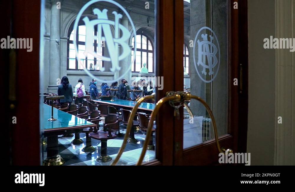 Hidden camera between the doors of the national library of Chile, group ...