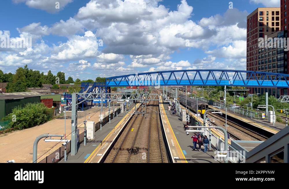Southall station Stock Videos & Footage HD and 4K Video Clips Alamy