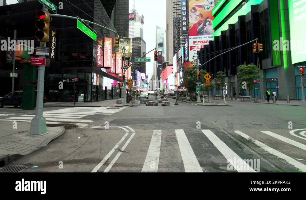 Staying at the intersection at Broadway street. The traffic light is red. NYC Stock Video
