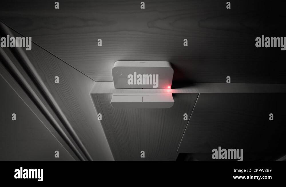 Door open close sensor. Opening doors turning on sensor signal,red
