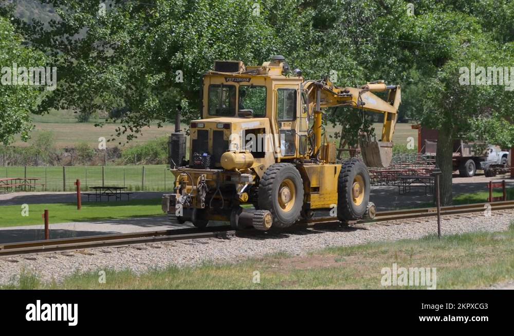 Tracks on backhoe Stock Videos & Footage HD and 4K Video Clips Alamy