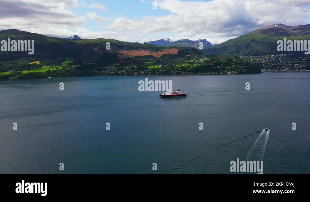 Hybrid electric boat Stock Videos & Footage HD and 4K Video Clips Alamy