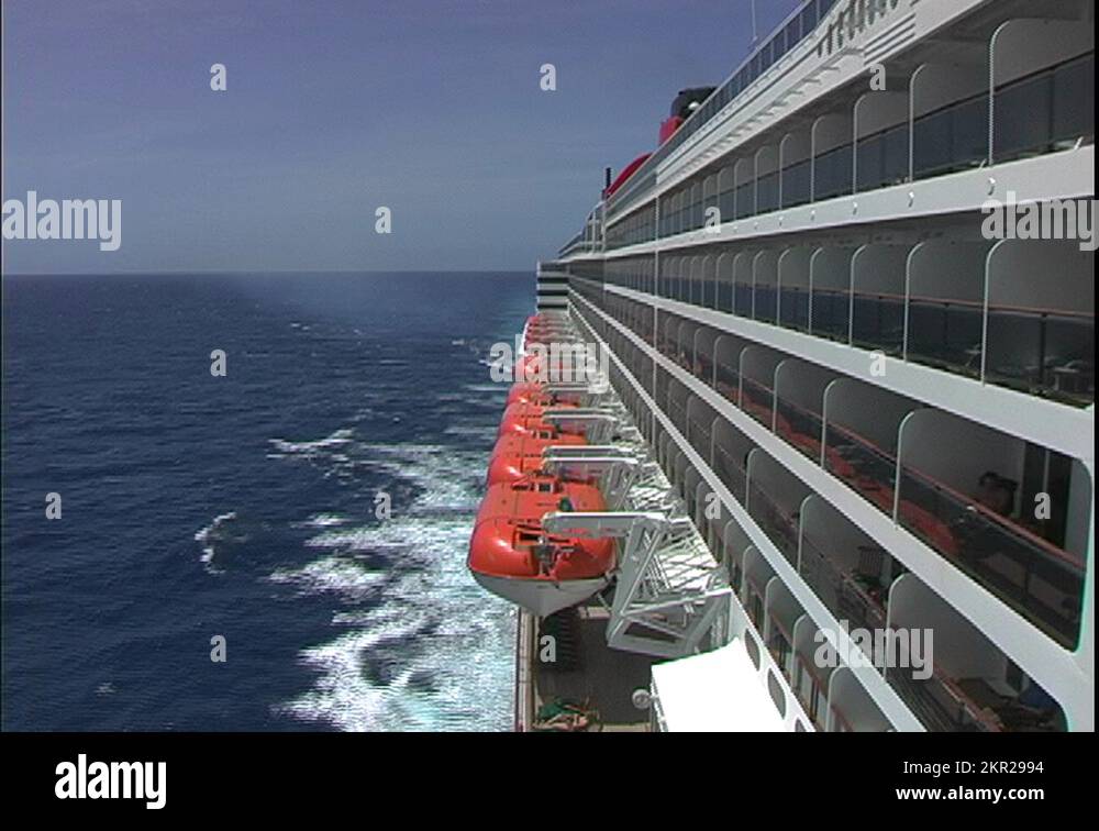 QUEEN MARY 2, 2004, Ocean liner at sea, side view, boat deck and ...