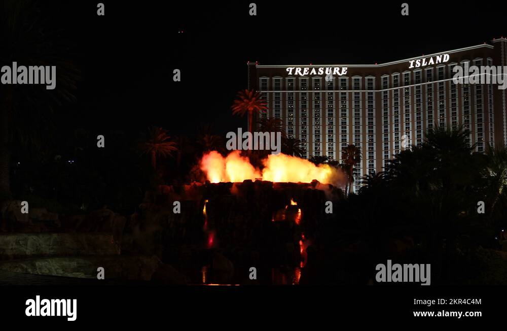 Las Vegas Attractions,The iconic Volcano at The Mirage Hotel, Fire