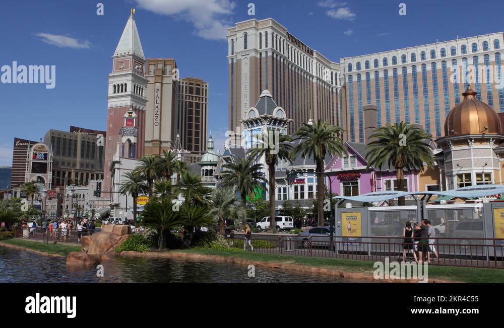 Rush Hour Crows People Commuting Visit Las Vegas Strip Boulevard