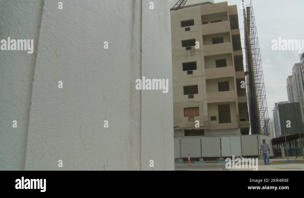Building collapse in Abu Dhabi (dolly 2 Stock Video Footage Alamy