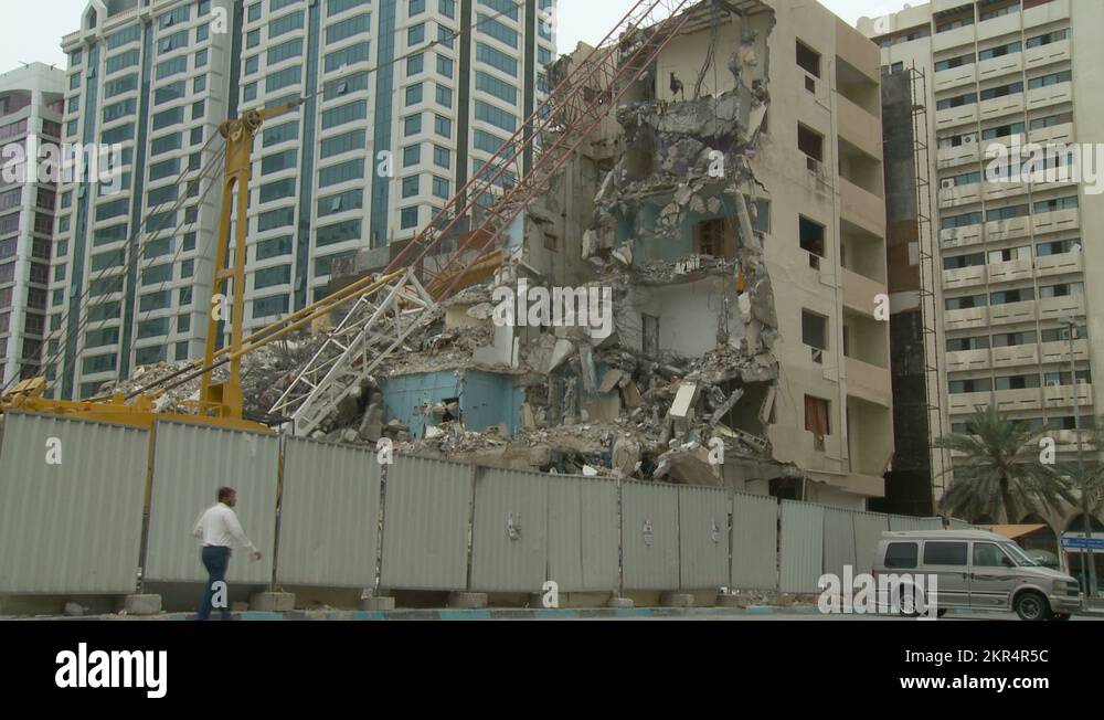 Building collapse in Abu Dhabi (dolly 5 Stock Video Footage Alamy