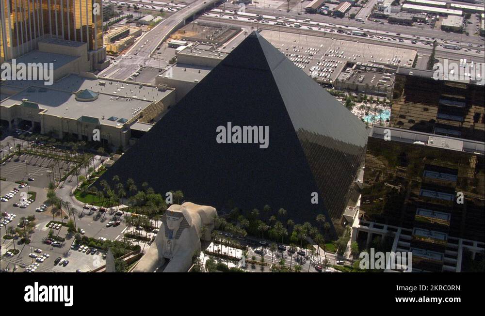 Luxor Hotel Las Vegas Strip Stock Video Footage Alamy