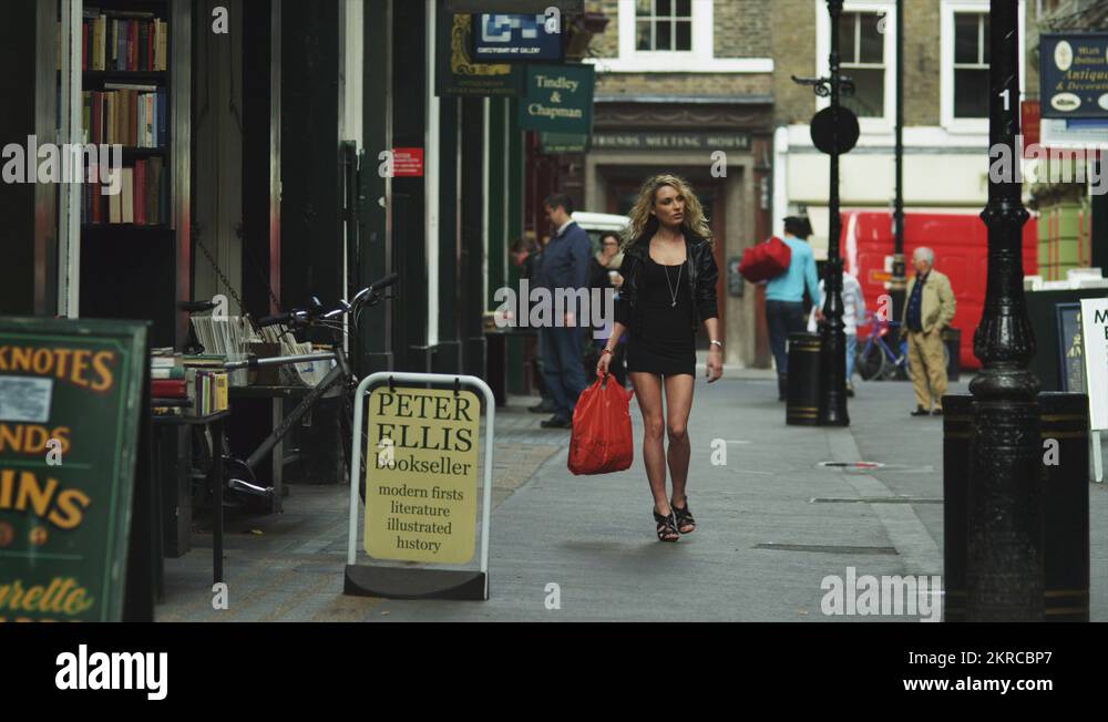 ON A STROLL MINI SKIRT
