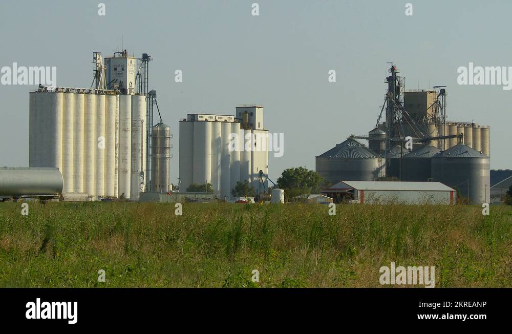 Western Kansas Grain Elevators 11 Stock Video Footage Alamy