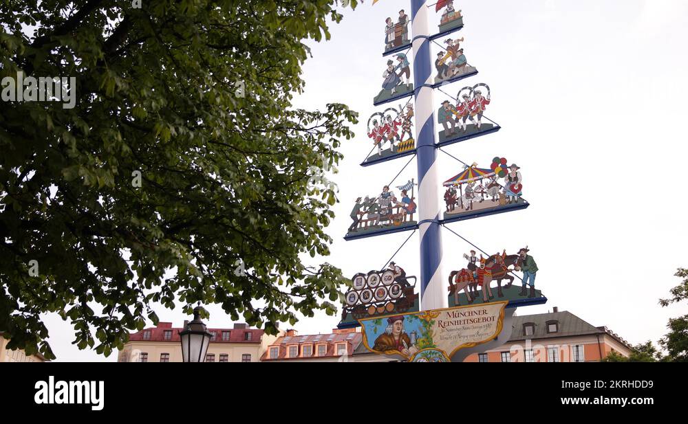 UHD 4K OKtoberfest Bavarian Flag Maypole Viktualienmarkt German Famous ...
