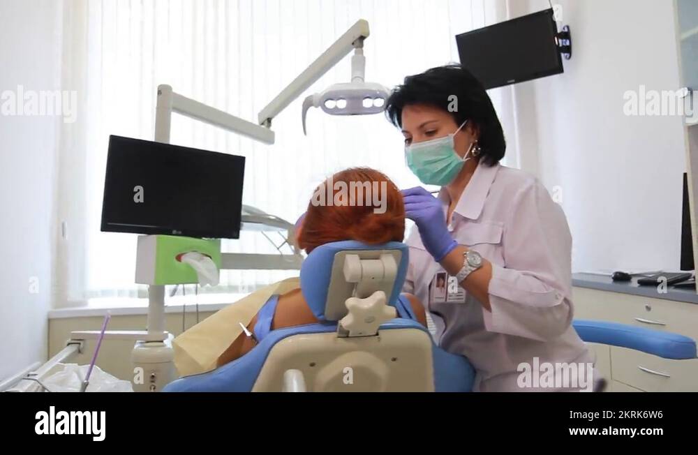 Stomatology Removal of dental calculus with ultrasound (on dolly