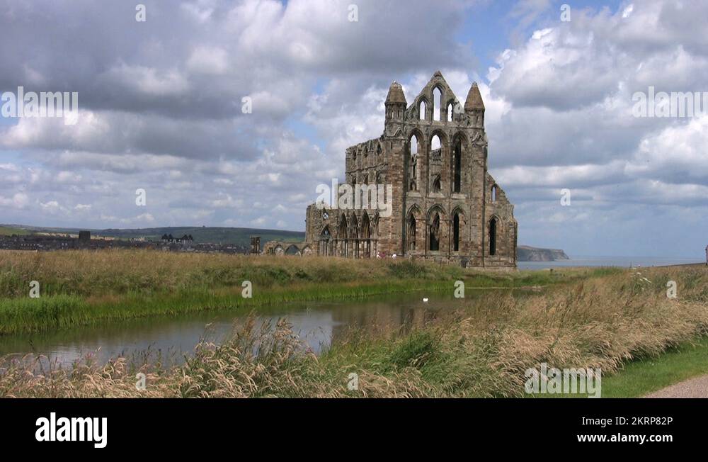 Whitby ruins Stock Videos & Footage - HD and 4K Video Clips - Alamy