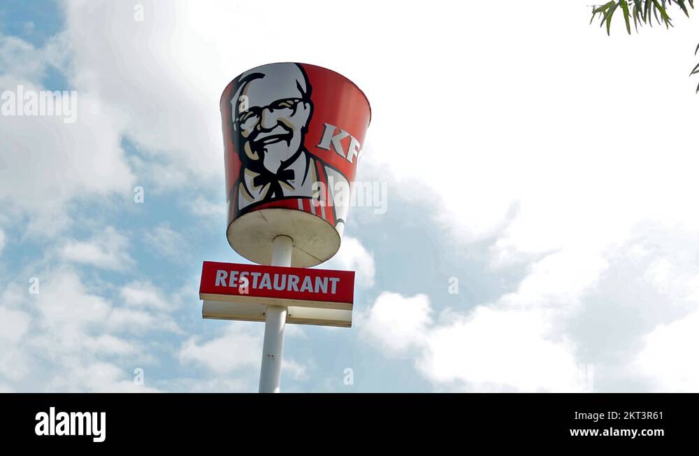 Behind The Scenes The Grown Up Kfc Bucket Story - 7moz0e8