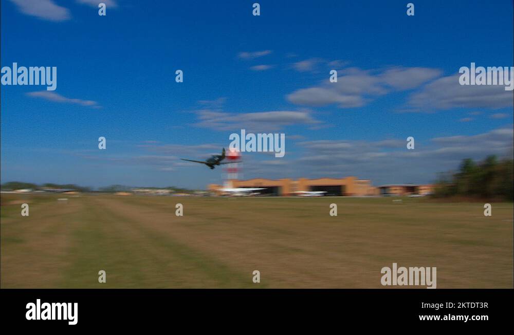 Curtiss p 40 warhawk Stock Videos & Footage - HD and 4K Video Clips - Alamy