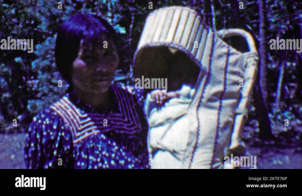 Inuit woman Stock Videos & Footage - HD and 4K Video Clips - Alamy