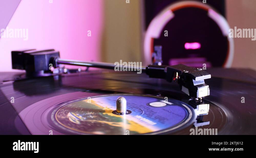 Vinil Longplay Stock Videos Footage Hd And K Video Clips Alamy