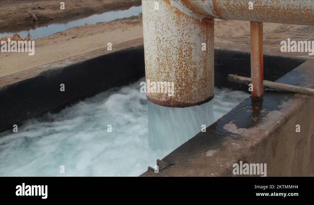 Farm irrigation pipe Stock Videos & Footage - HD and 4K Video Clips - Alamy