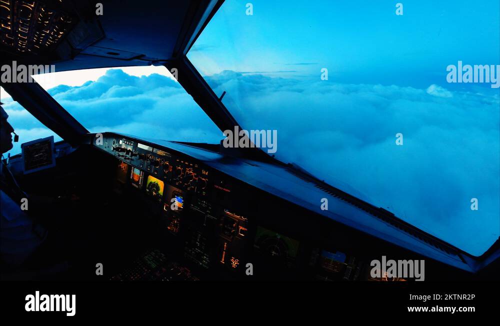 Airbus cockpit light Stock Videos & Footage - HD and 4K Video Clips - Alamy