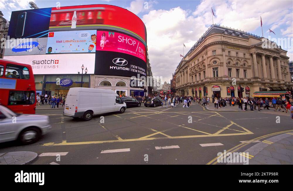 NEON SIGNS TRAFFIC PICCADILLY CIRCUS LONDON Stock Video Footage Alamy