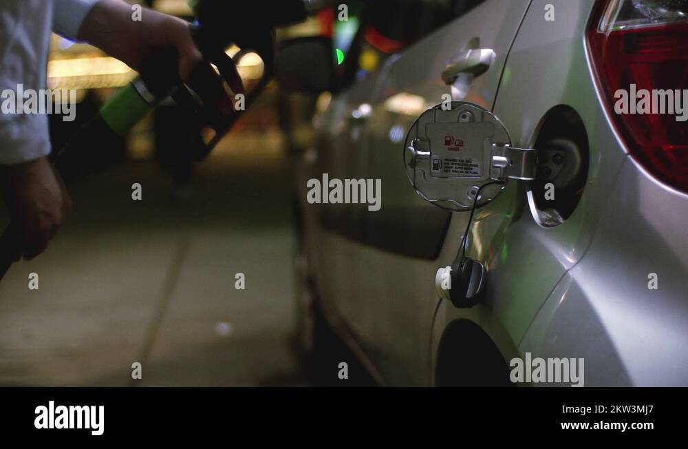 Car fueling up Stock Videos & Footage - HD and 4K Video Clips - Alamy