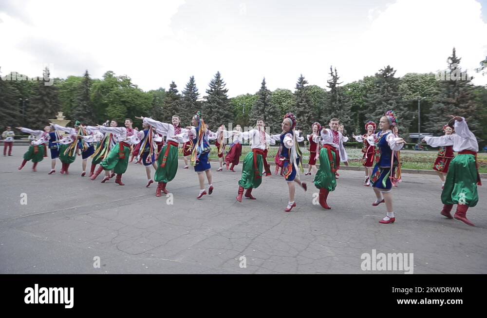Ukraine folk dance Stock Videos & Footage - HD and 4K Video Clips - Alamy