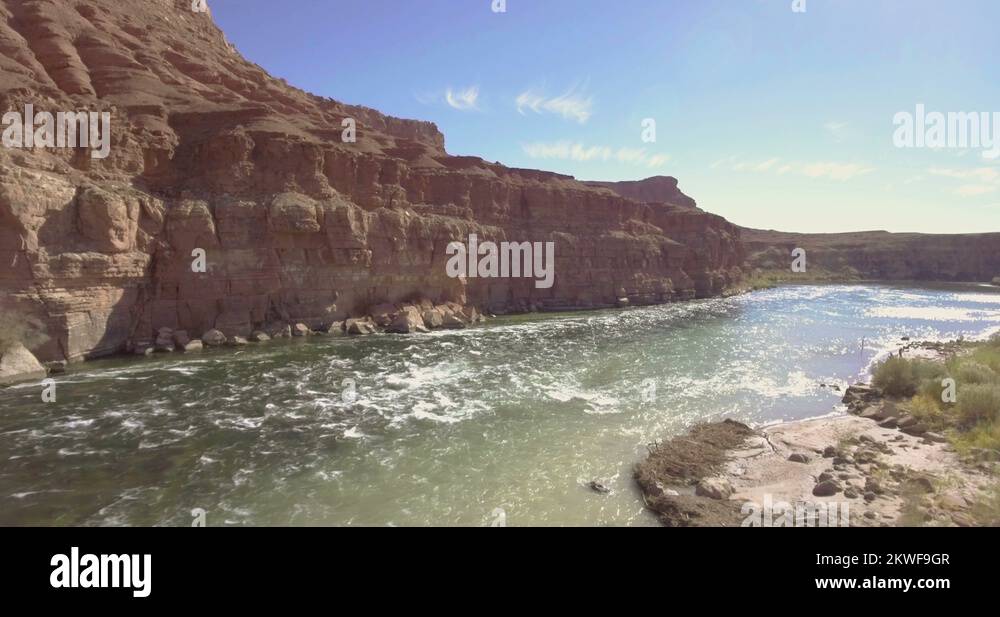 Colorado river aerial Stock Videos - Colorado River Aerial At Glen Canyon National Park 2kwf9gr