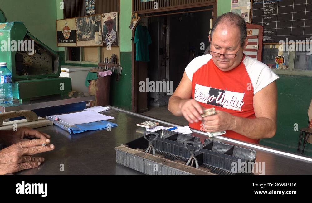 Supermarket trinidad Stock Videos & Footage HD and 4K Video Clips Alamy
