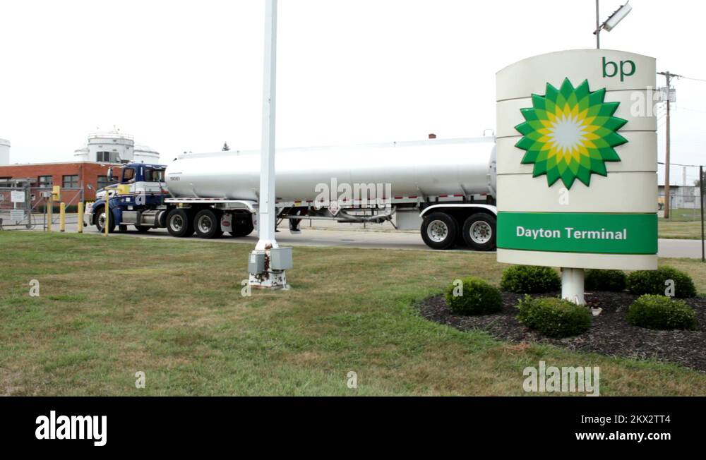 Oil terminal gate Stock Videos & Footage HD and 4K Video Clips Alamy