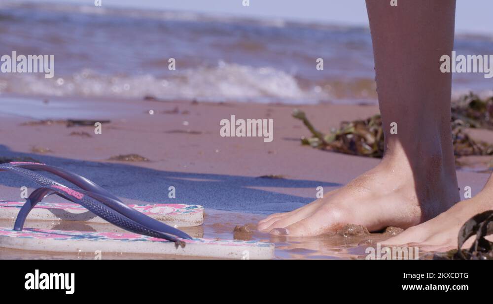 Gross feet Stock Videos & Footage HD and 4K Video Clips Alamy