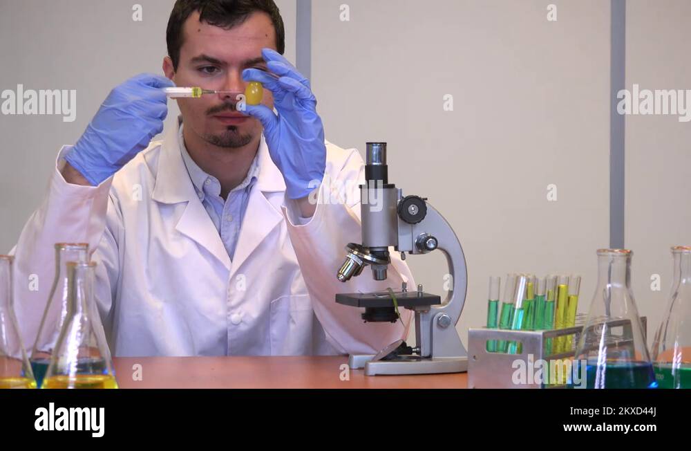 Needle laboratory Stock Videos & Footage HD and 4K Video Clips Alamy