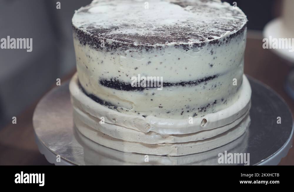 Cake piping bag Stock Videos & Footage HD and 4K Video Clips Alamy