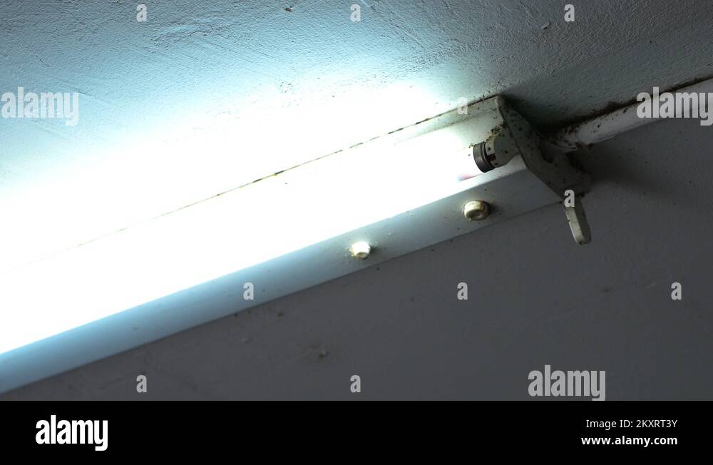 Broken fluorescent light Stock Videos & Footage HD and 4K Video Clips