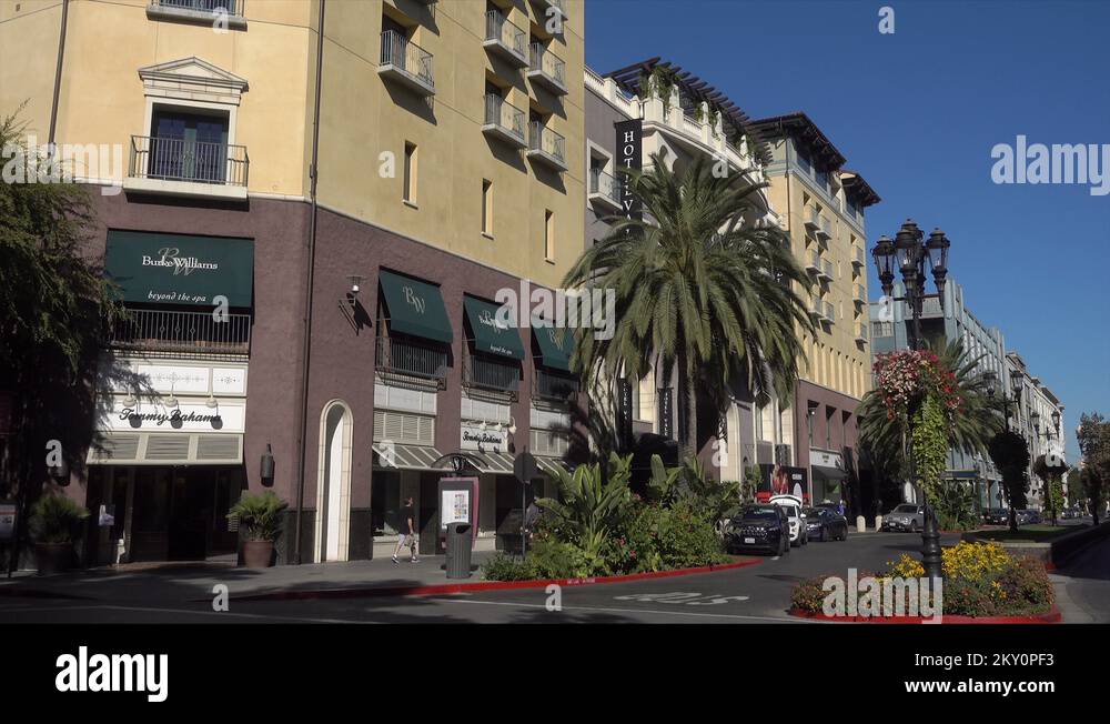 Row shops mall Stock Videos & Footage HD and 4K Video Clips Alamy